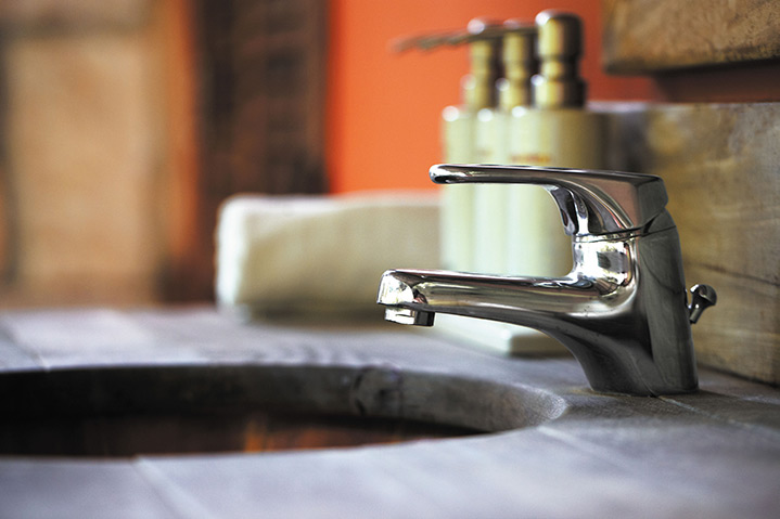 A2B Plumbers are able to fix any leaking taps you may have in North Ealing. 